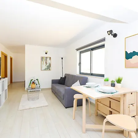 A62 - Cul De Sac In Apartamento *