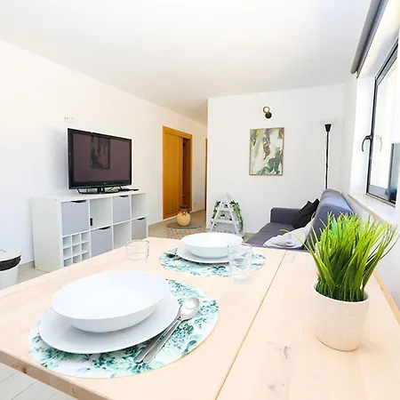 A62 - Cul De Sac In *