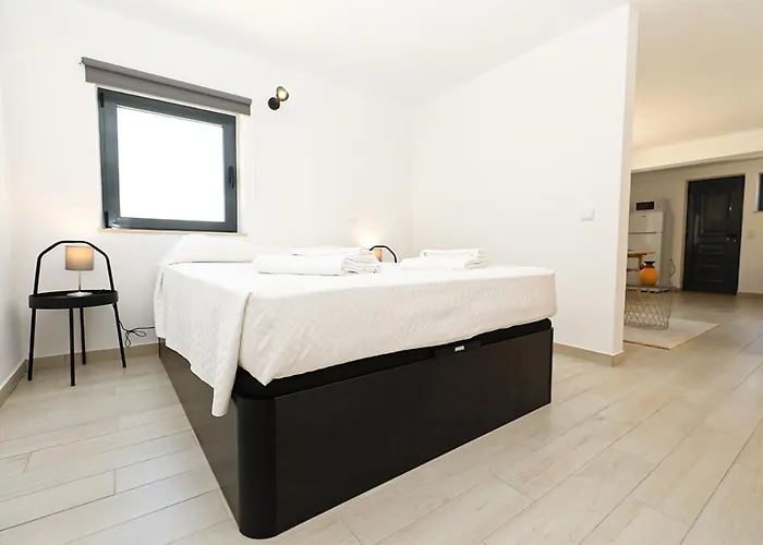 A62 - Cul De Sac In Appartement *