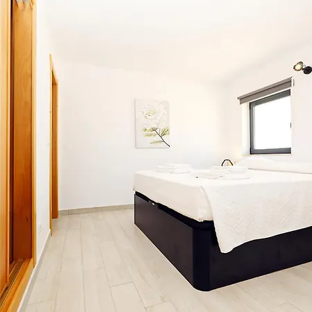 A62 - Cul De Sac In Lagos