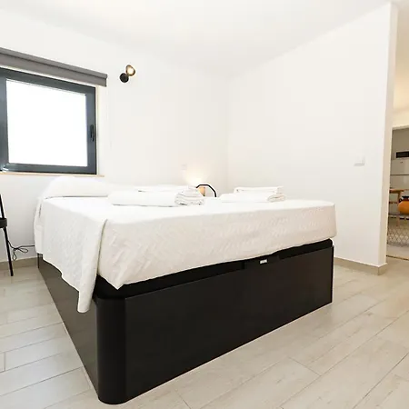 A62 - Cul De Sac In Appartement *