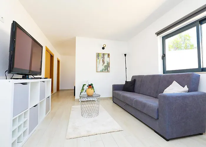 A62 - Cul De Sac In *